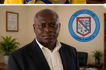 Professeur(e) du secondaire - photo à venir