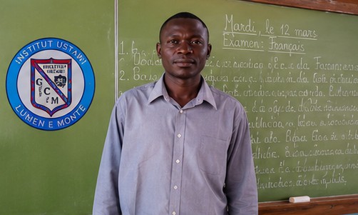 Professeur(e) du secondaire - photo à venir