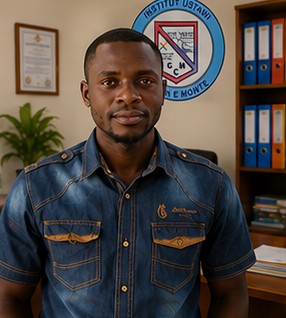 Professeur(e) du secondaire - photo à venir